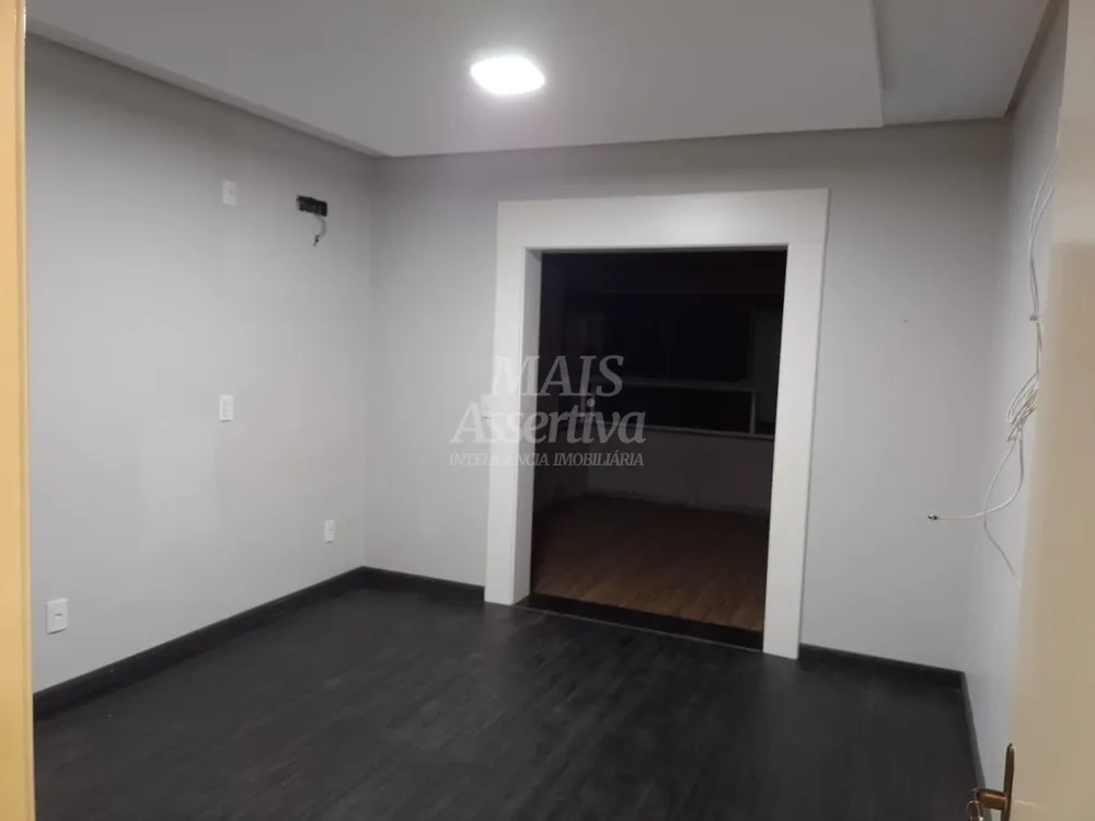 Casa, 5 quartos, 384 m² - Foto 2