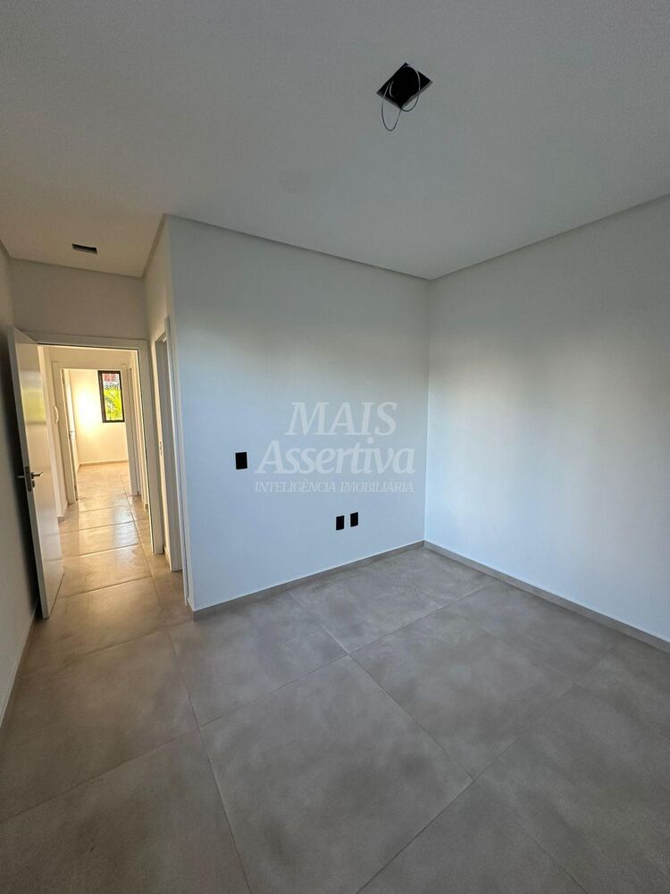 Casa à venda com 3 quartos, 116m² - Foto 4