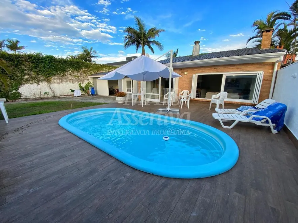 Casa, 4 quartos, 240 m² - Foto 1