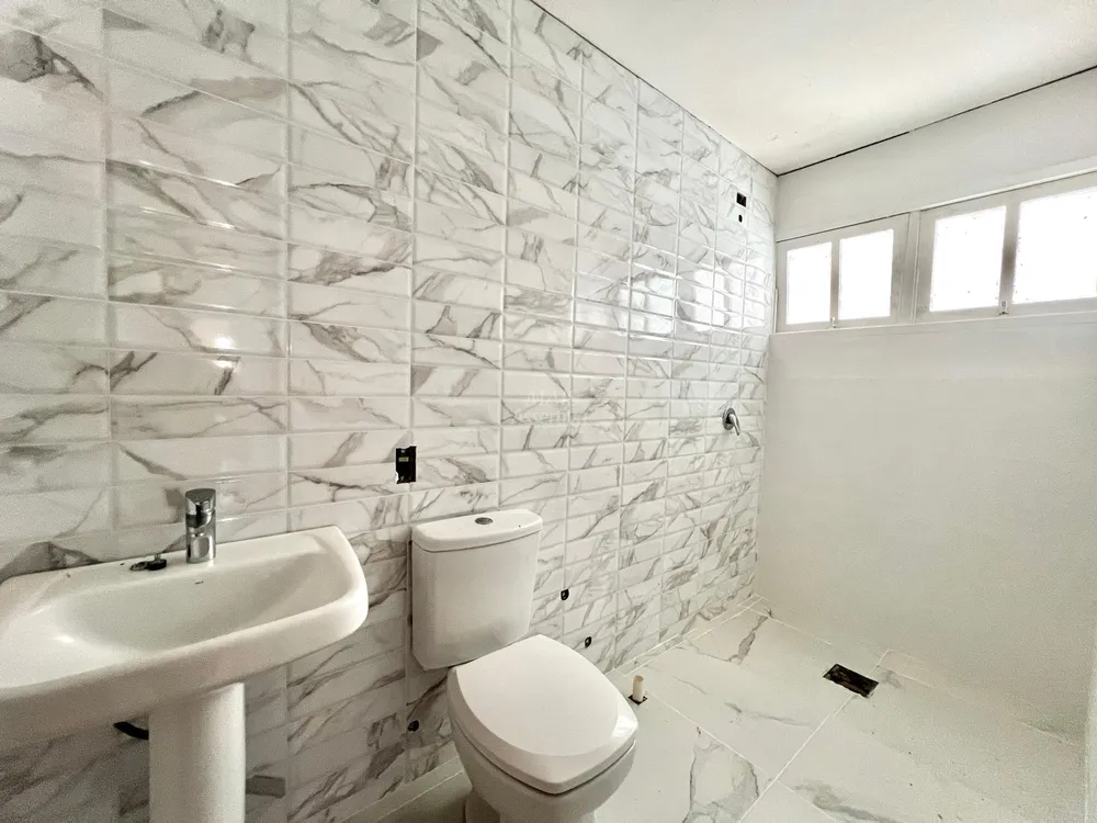 Casa, 4 quartos, 240 m² - Foto 3