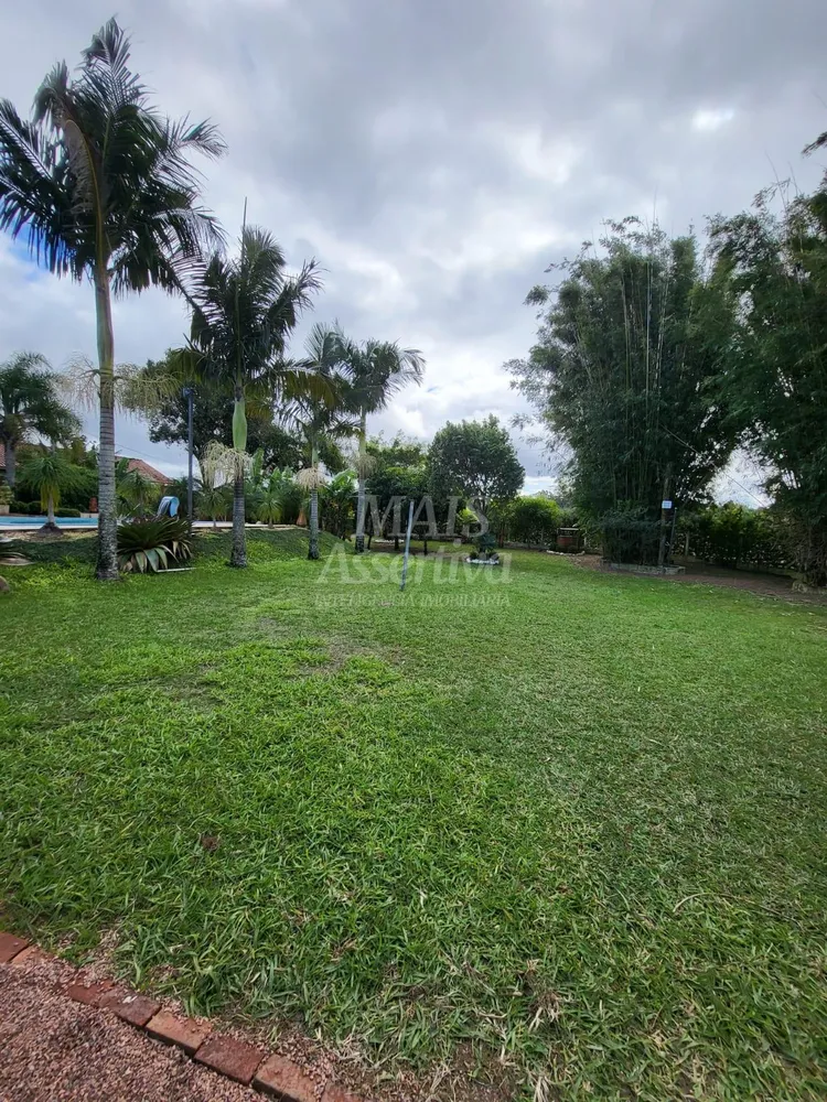 Sítio, 4 quartos, 2500 m² - Foto 1