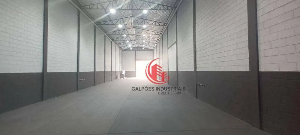 Depósito-Galpão, 740 m² - Foto 1