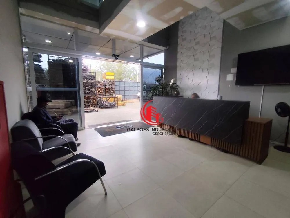 Depósito-Galpão, 2700 m² - Foto 1