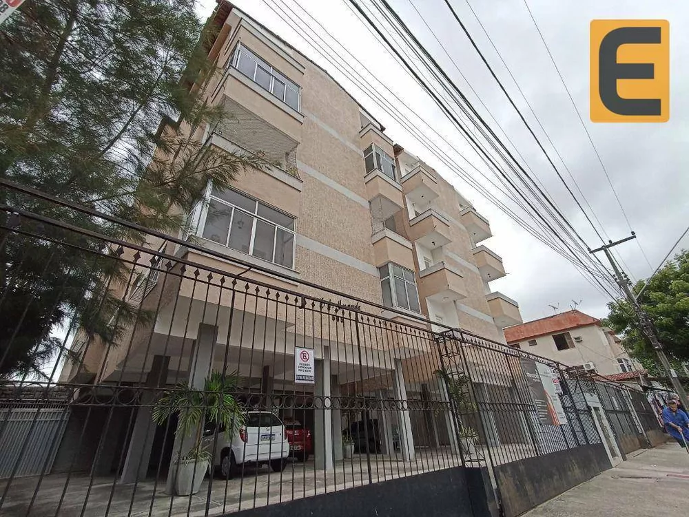 Apartamento à venda com 4 quartos, 230m² - Foto 2