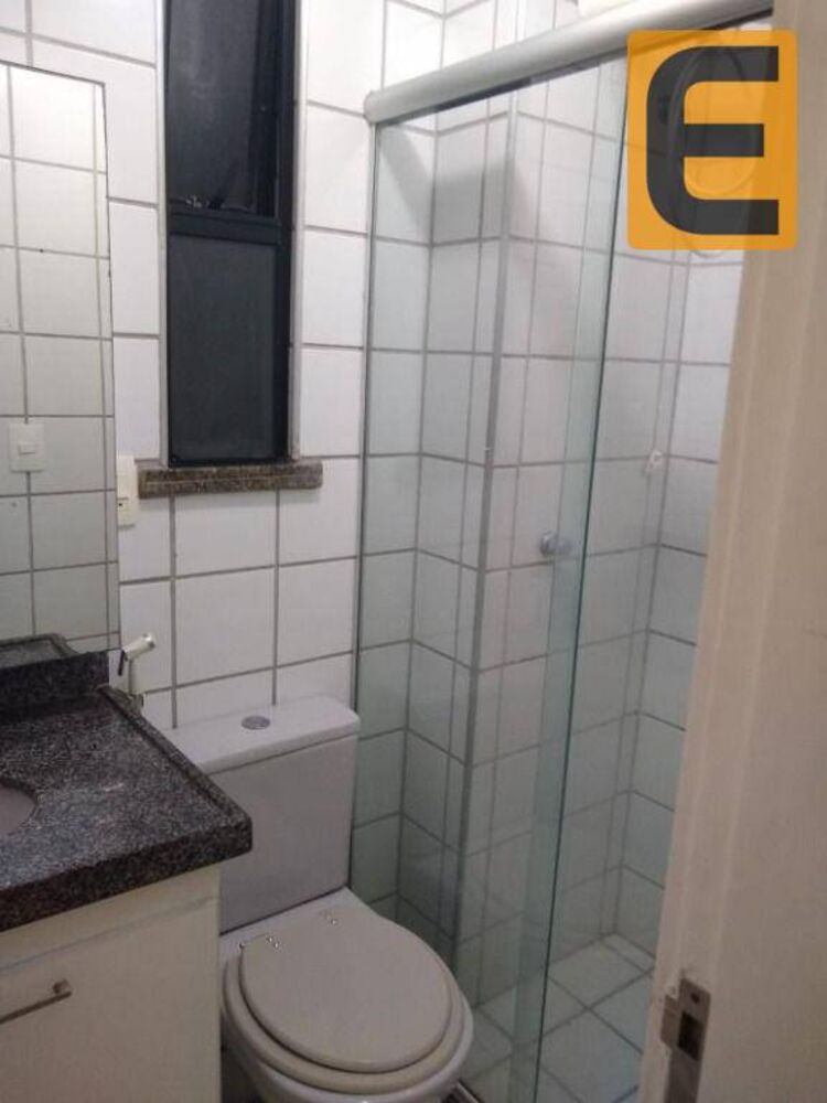 Apartamento para alugar com 3 quartos, 101m² - Foto 2