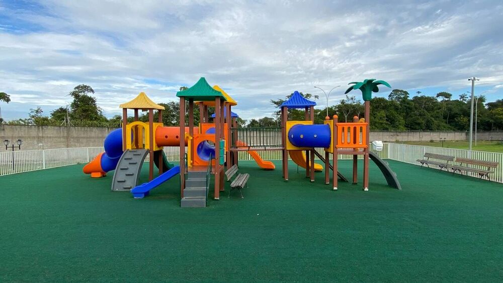 Casa, 3 quartos, 232 m² - Foto 1