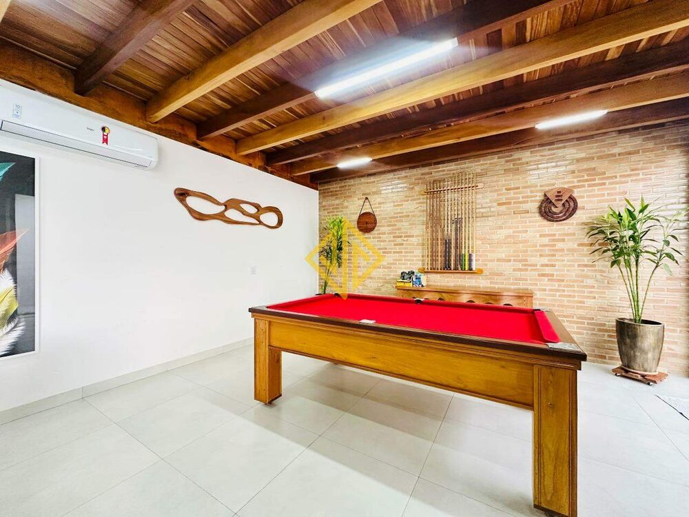 Casa, 5 quartos, 295 m² - Foto 1