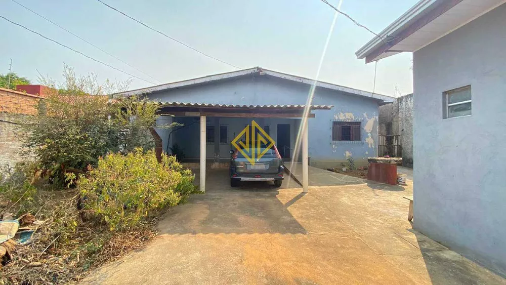 Casa para alugar com 4 quartos, 266m² - Foto 1