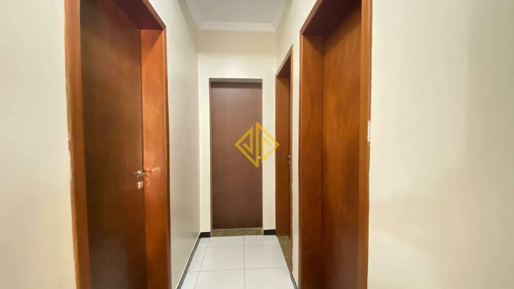 Casa, 4 quartos, 202 m² - Foto 3