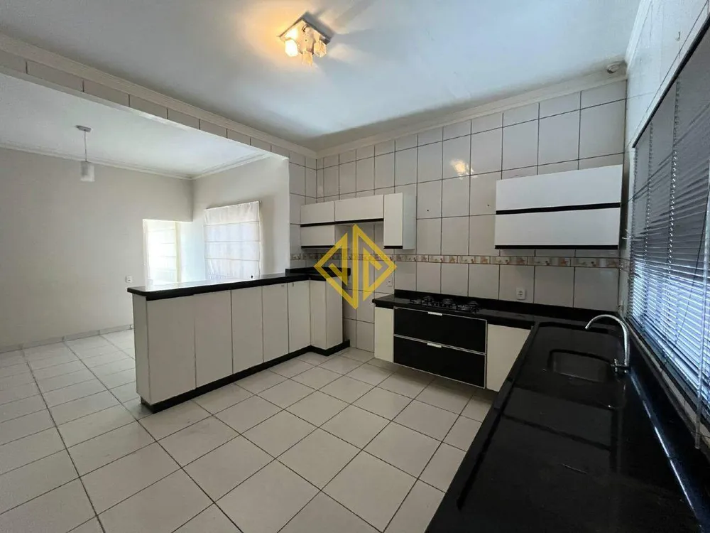 Casa, 3 quartos, 215 m² - Foto 5