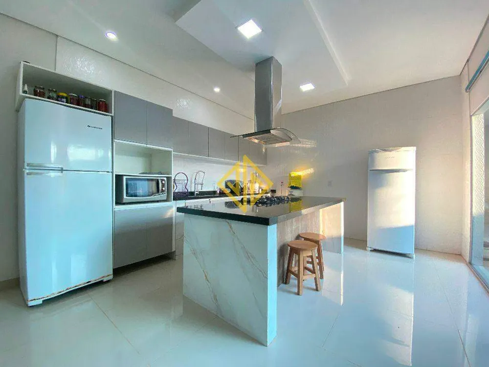 Casa, 3 quartos, 226 m² - Foto 15