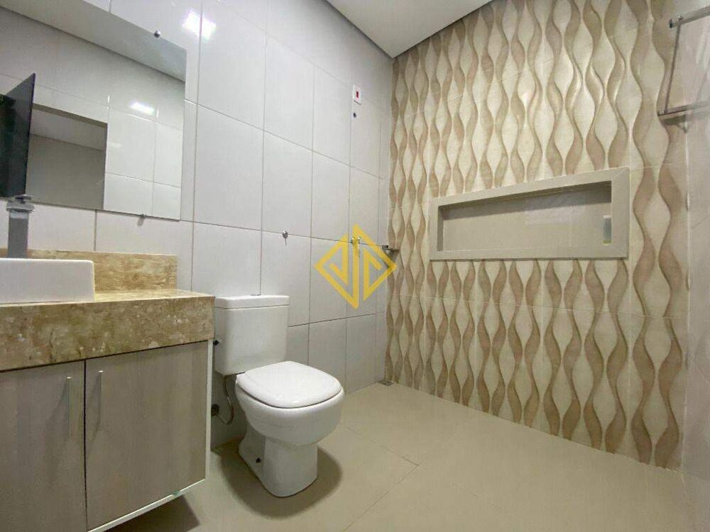 Casa, 3 quartos, 226 m² - Foto 4