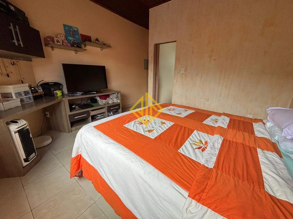 Casa, 3 quartos, 275 m² - Foto 2