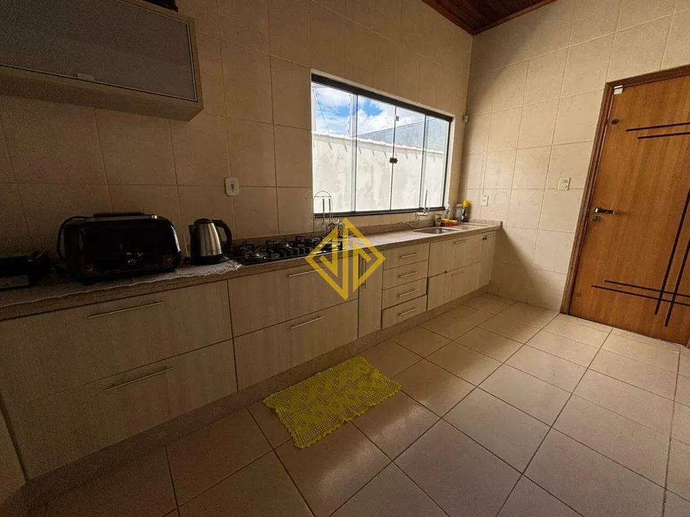 Casa, 3 quartos, 275 m² - Foto 8