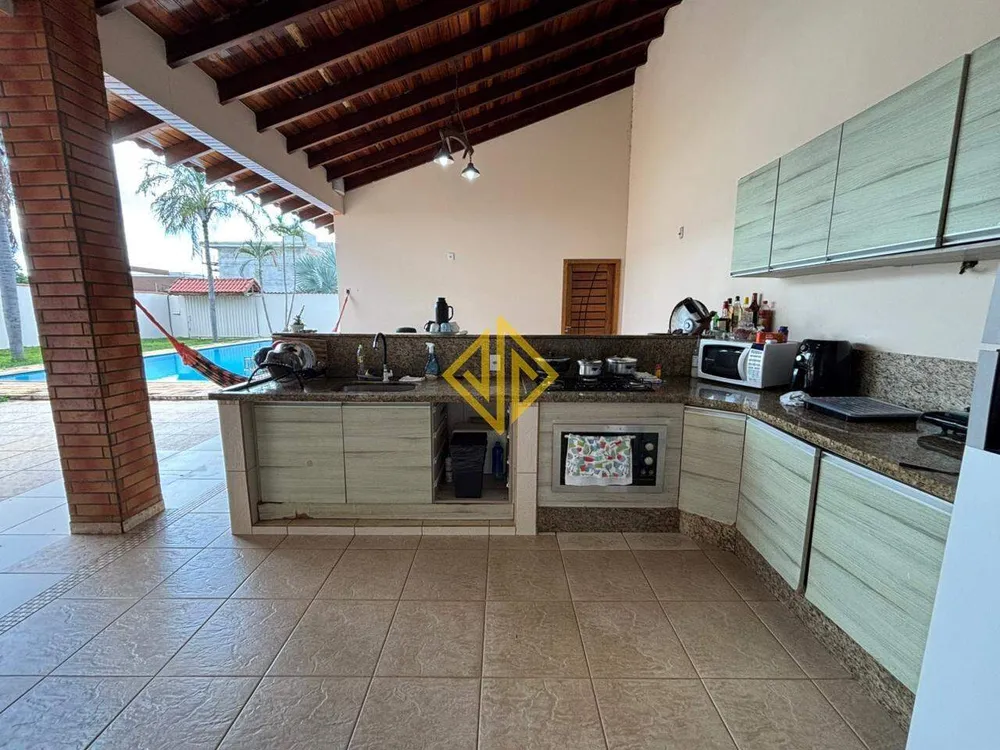 Casa, 4 quartos, 298 m² - Foto 1