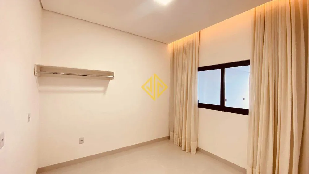 Casa, 3 quartos, 204 m² - Foto 2