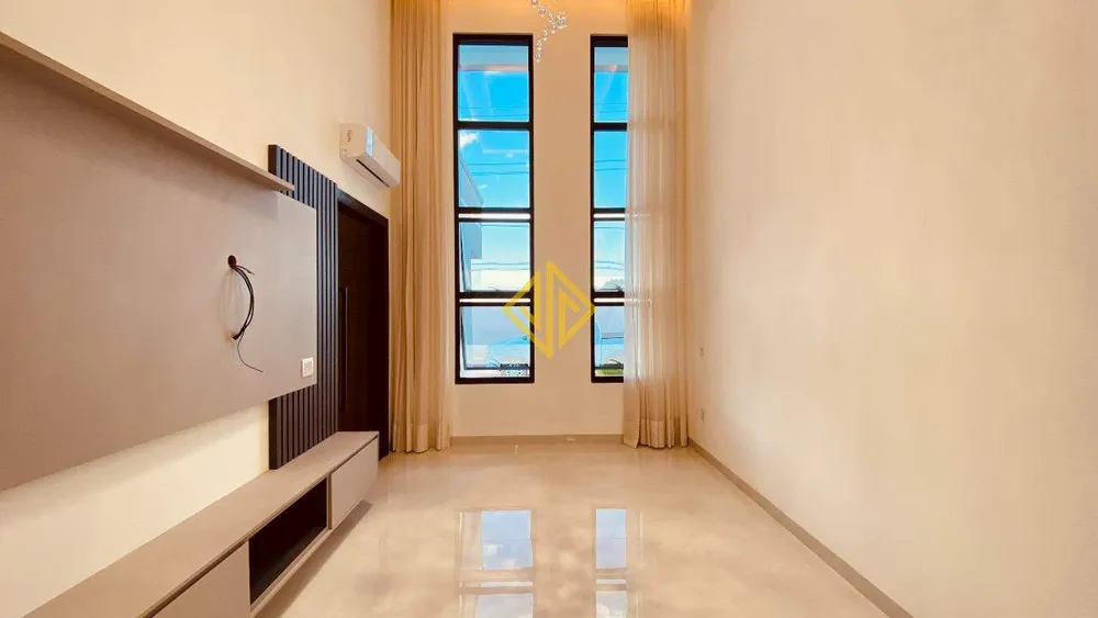 Casa, 3 quartos, 204 m² - Foto 1