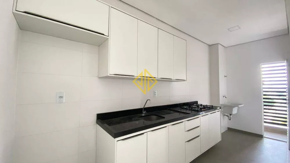 Apartamento para alugar com 3 quartos, 93m² - Foto 2