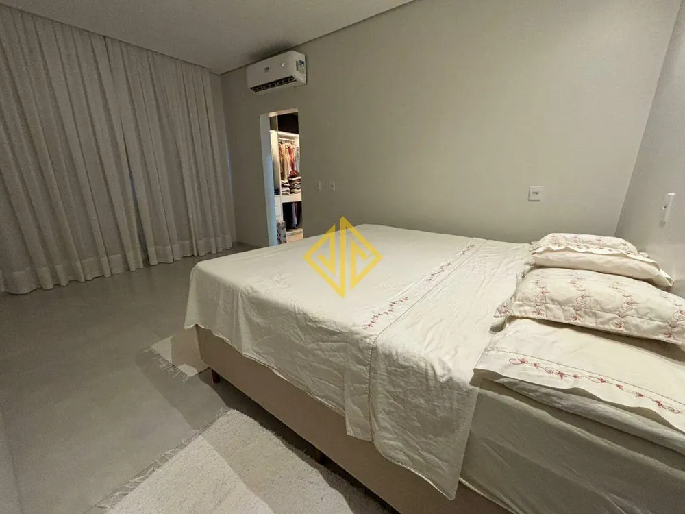 Casa, 3 quartos, 222 m² - Foto 9