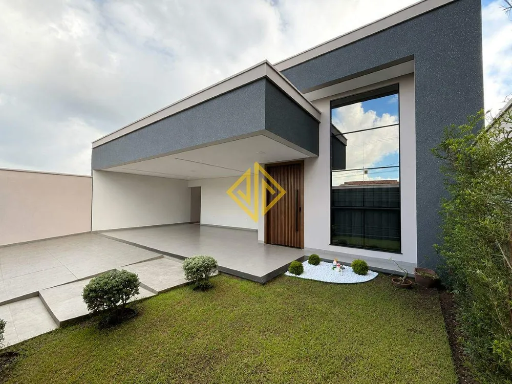Casa, 3 quartos, 222 m² - Foto 1