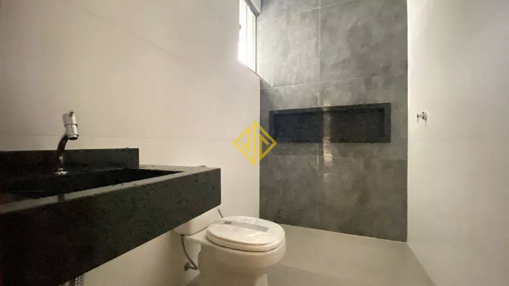 Casa à venda com 3 quartos, 98m² - Foto 4