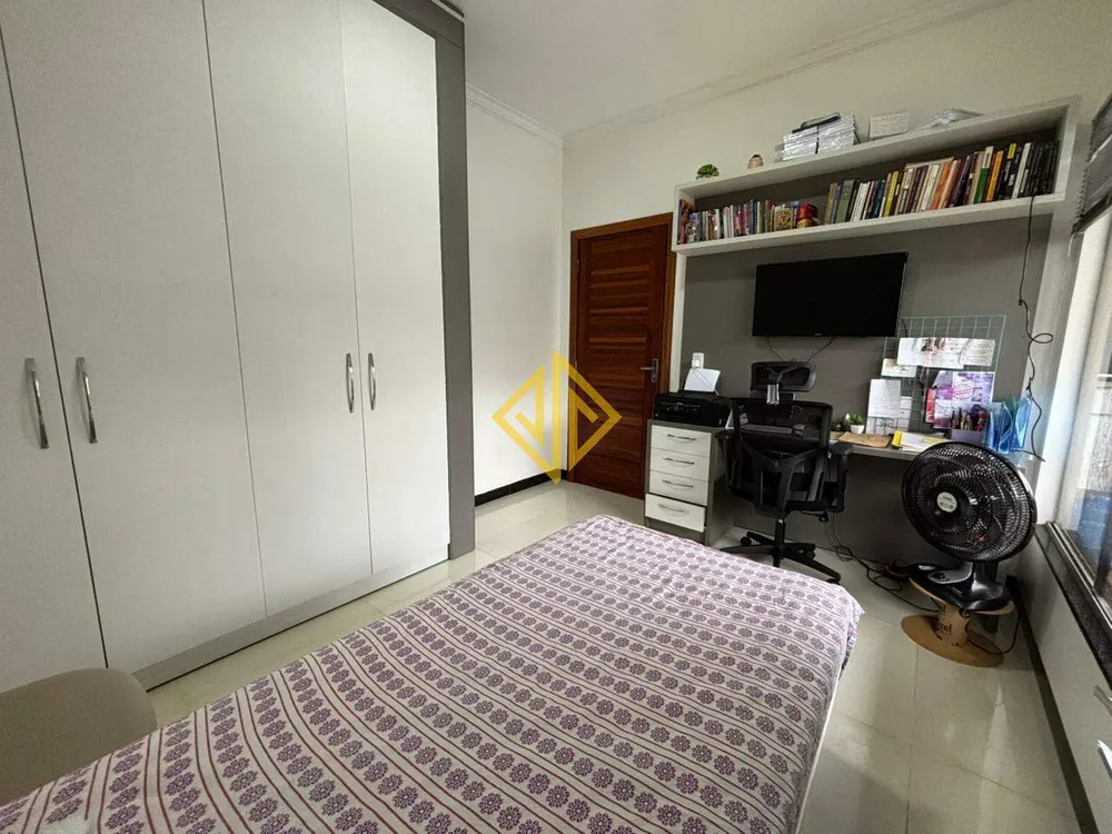 Casa, 3 quartos, 229 m² - Foto 3