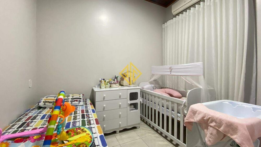 Casa, 4 quartos, 172 m² - Foto 2