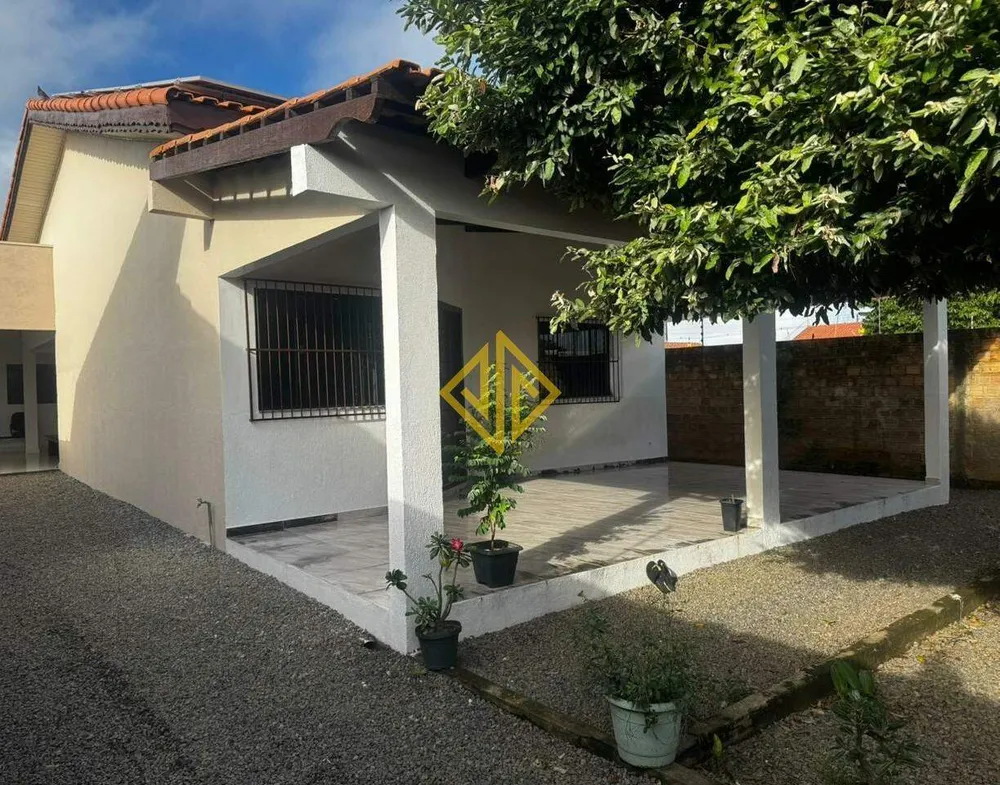 Casa, 4 quartos, 180 m² - Foto 1