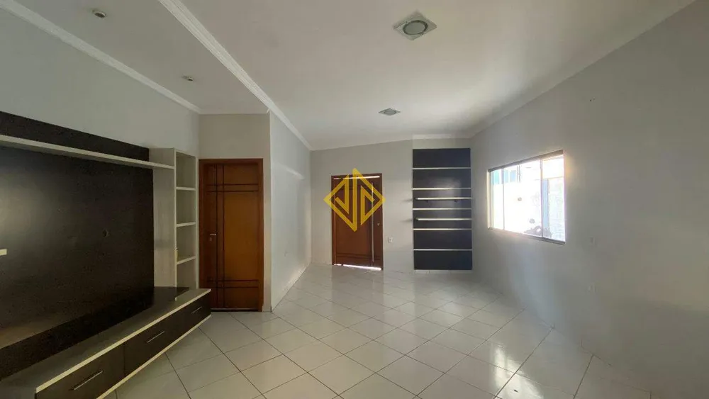 Casa, 4 quartos, 211 m² - Foto 2
