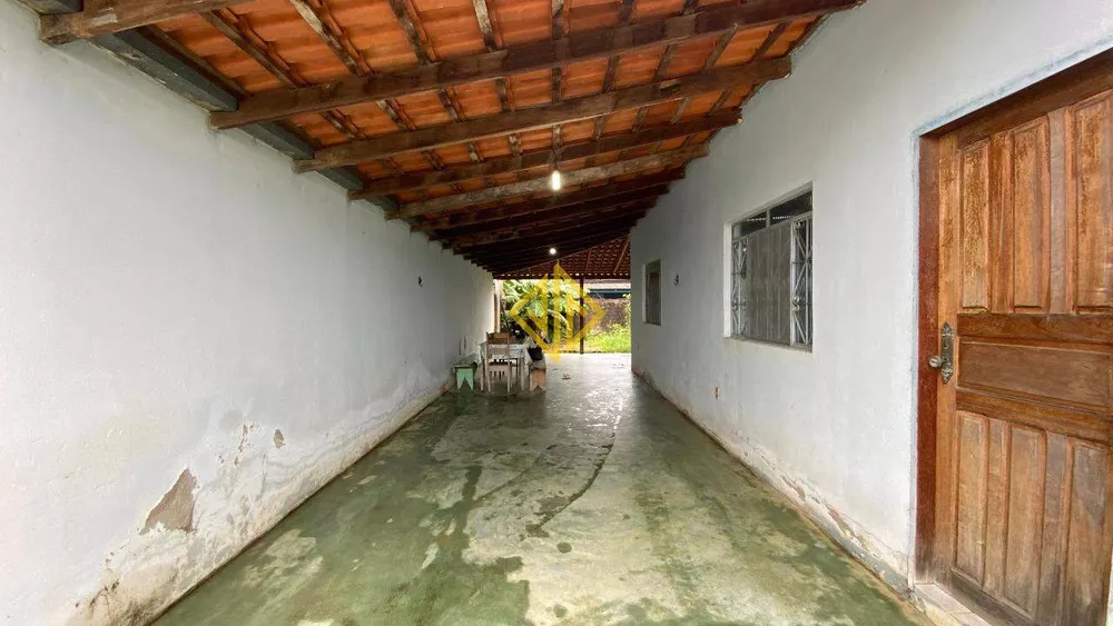 Casa à venda com 2 quartos, 260m² - Foto 3