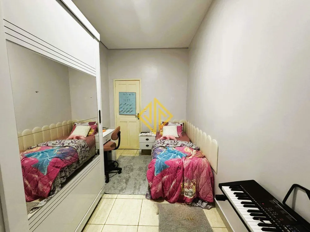 Casa, 3 quartos, 200 m² - Foto 12