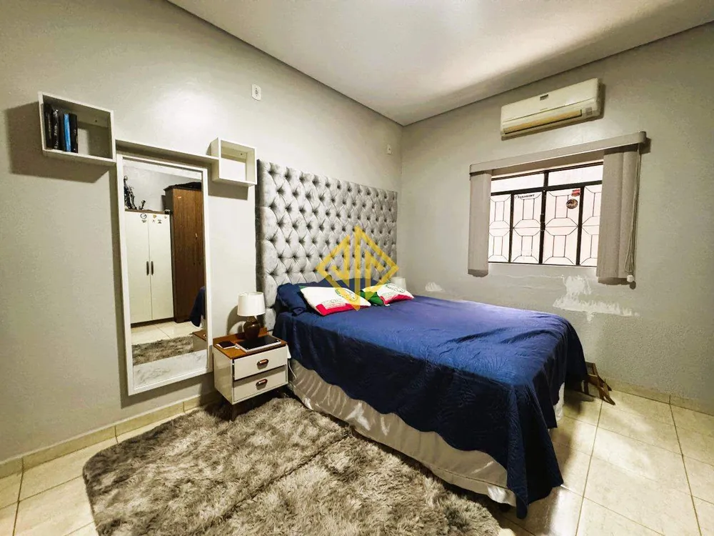 Casa, 3 quartos, 200 m² - Foto 1