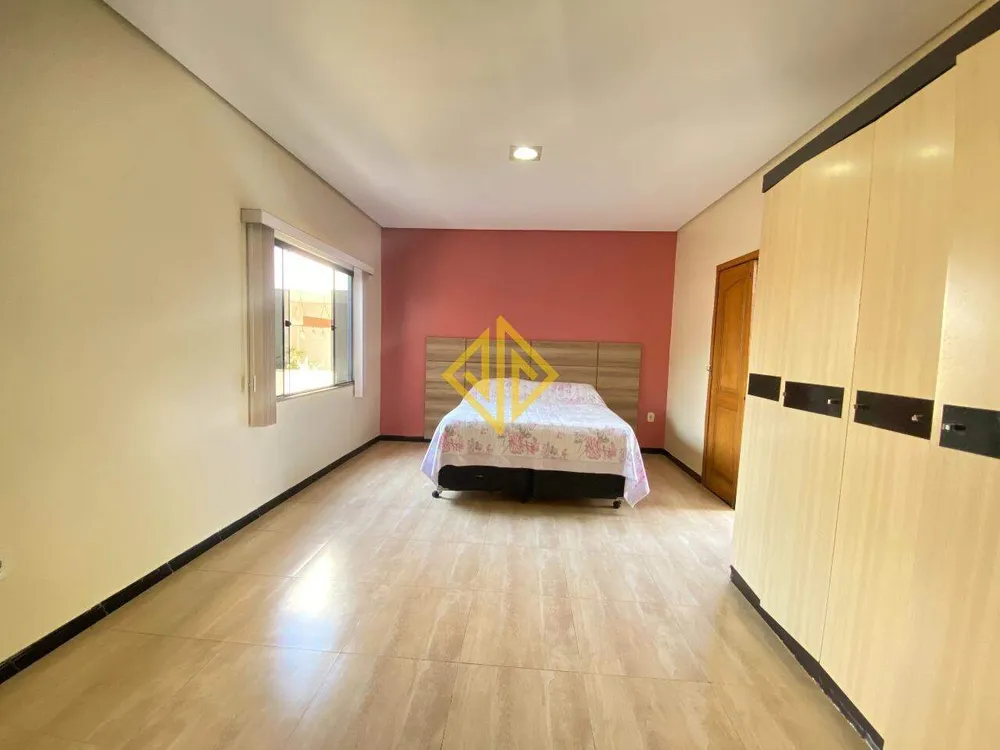 Casa, 3 quartos, 282 m² - Foto 4
