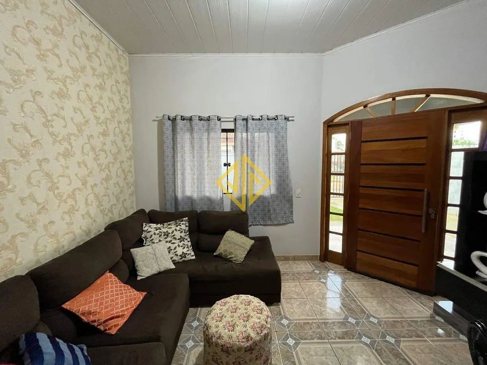 Casa, 3 quartos, 172 m² - Foto 2