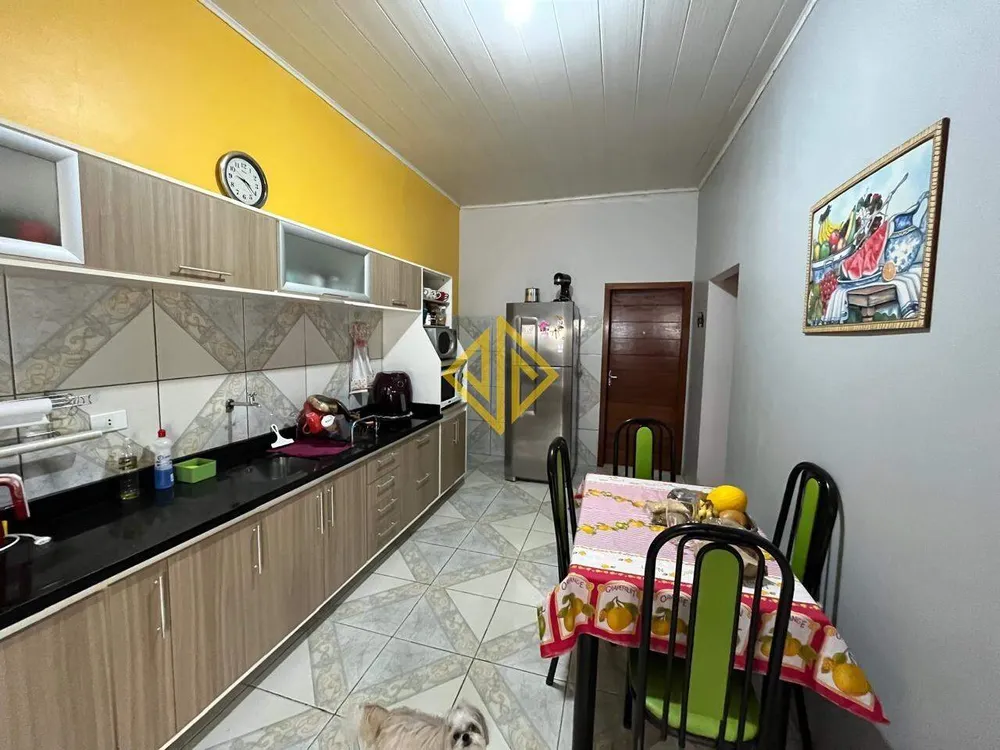 Casa, 3 quartos, 172 m² - Foto 1