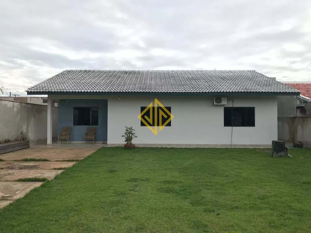 Casa à venda com 3 quartos, 100m² - Foto 2