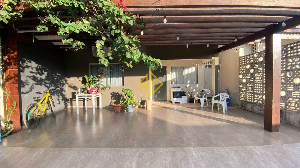 Casa à venda com 3 quartos, 125m² - Foto 1