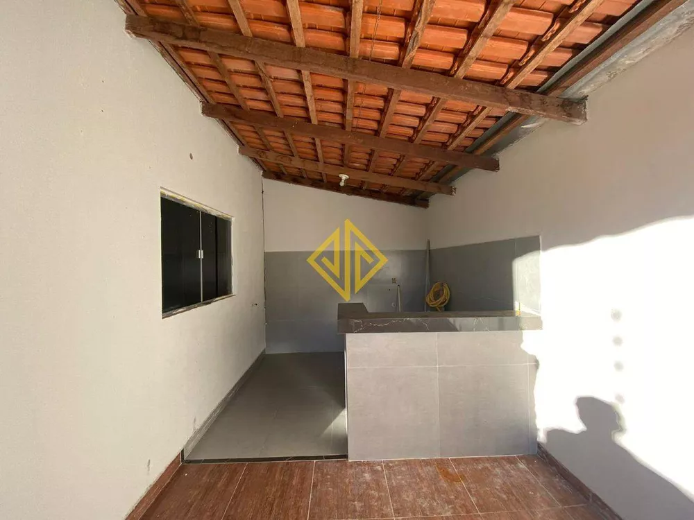 Casa à venda com 2 quartos, 91m² - Foto 3