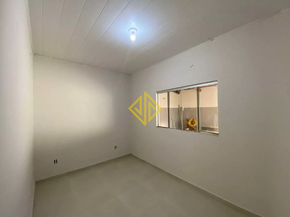 Casa à venda com 2 quartos, 91m² - Foto 4