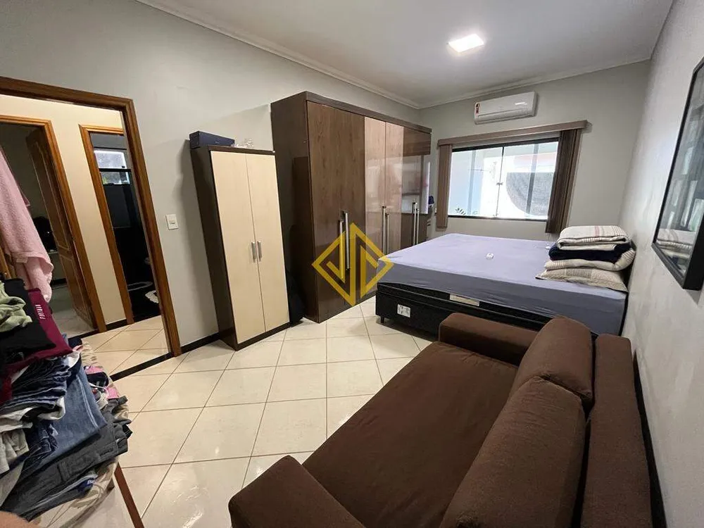Casa, 3 quartos, 228 m² - Foto 8