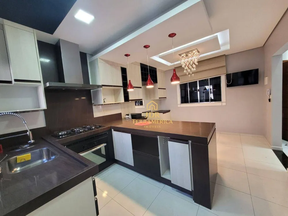 Casa, 3 quartos, 137 m² - Foto 1