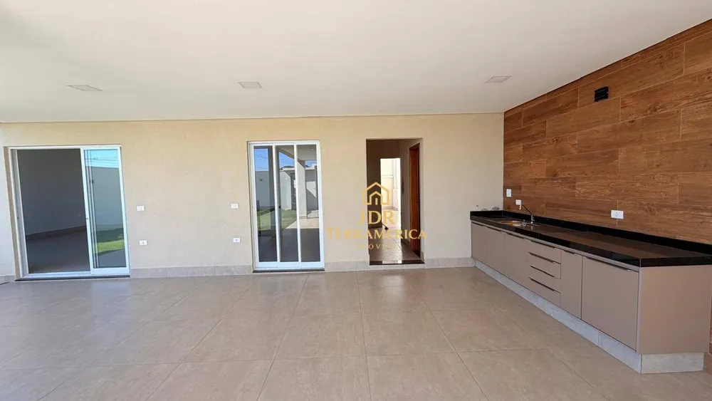 Casa, 3 quartos, 180 m² - Foto 1