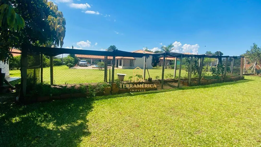 Chácara, 3 quartos, 1500 m² - Foto 1