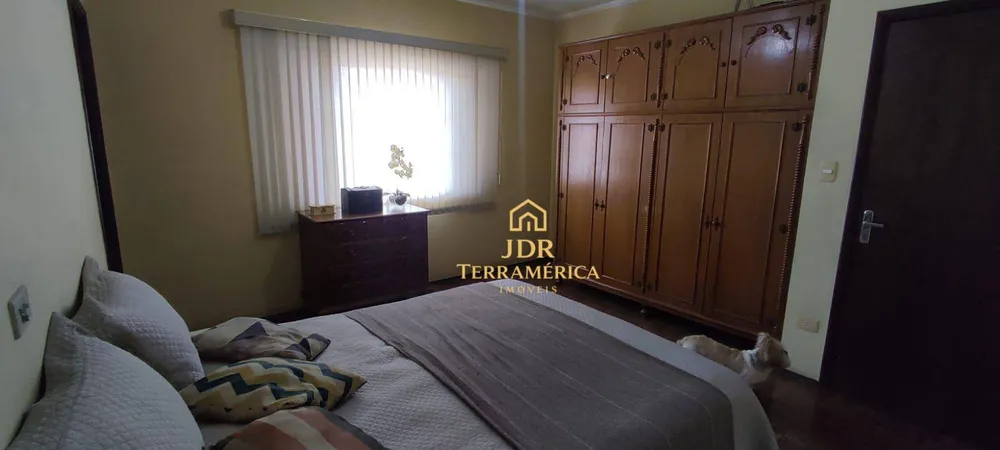 Casa, 3 quartos, 214 m² - Foto 2