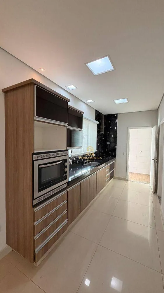 Sobrado, 3 quartos, 176 m² - Foto 2