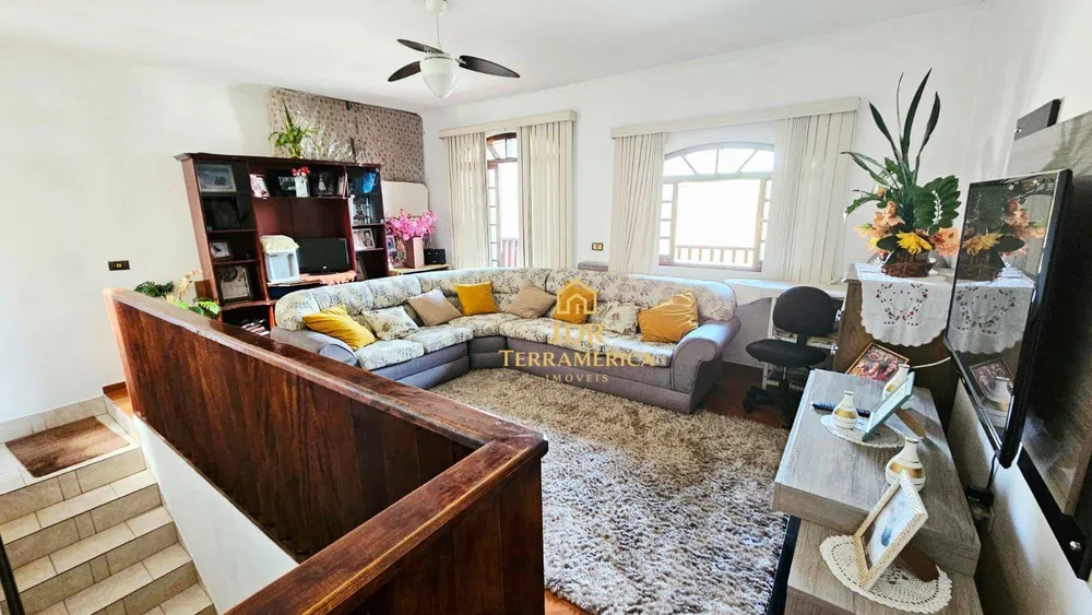 Casa, 3 quartos, 211 m² - Foto 2