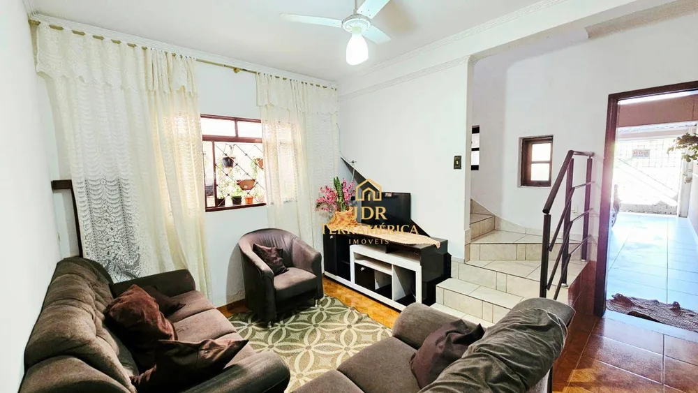 Casa, 3 quartos, 211 m² - Foto 3
