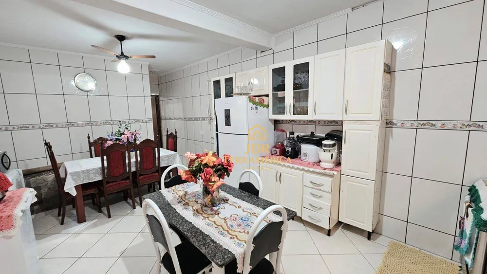 Casa, 3 quartos, 211 m² - Foto 4