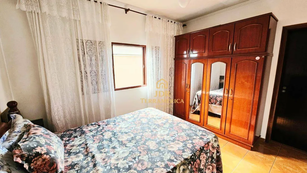 Casa, 3 quartos, 211 m² - Foto 8