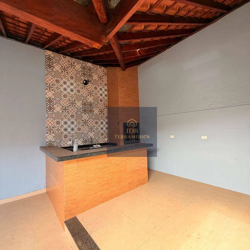 Casa, 4 quartos, 204 m² - Foto 1